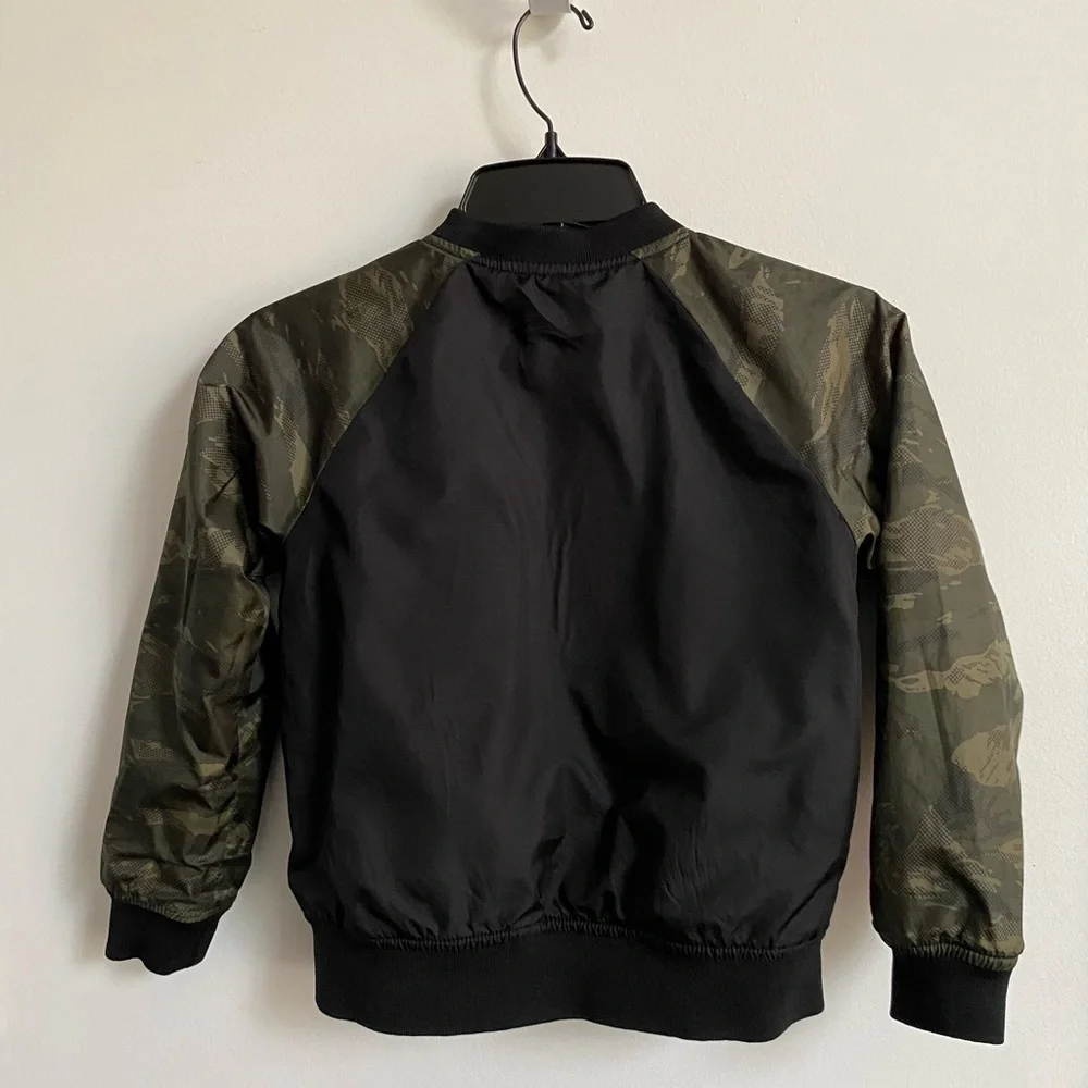 Old Navy, Boys, Reversible Jacket, Black/Camo and Heather Gray, Size S (6-7)
